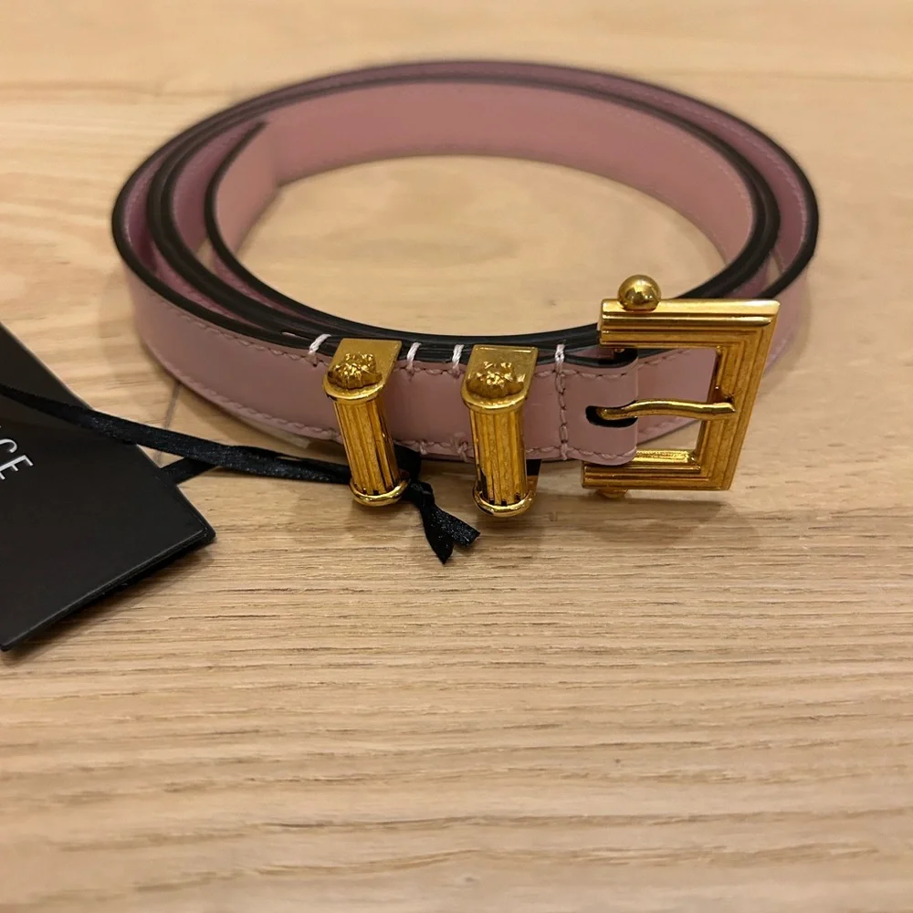 Versace - Picture 3 of 5